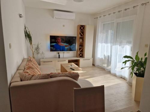 Apartments with parking space Mundanije, Rab - 22552
