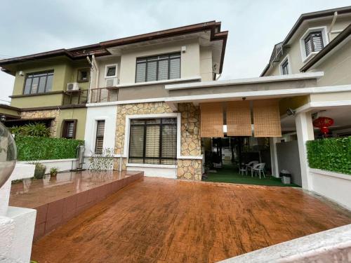 Tòa nhà nơi nhà nghỉ dưỡng tọa lạc