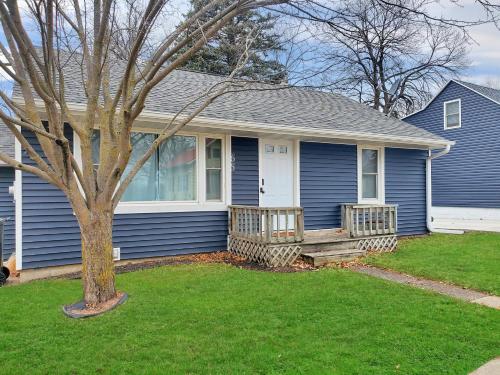 Fotografie z fotogalerie ubytování Morning View Cottage at the Lake v destinaci Arnolds Park