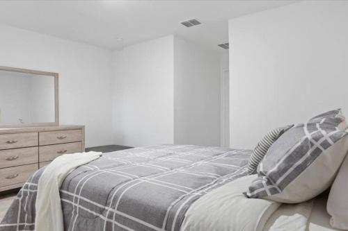 Gallery image of Full new built house, 20 minutes to Dallas in Wilmer