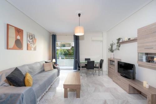 Cozy 1Bdrm Apt/walk to the beach