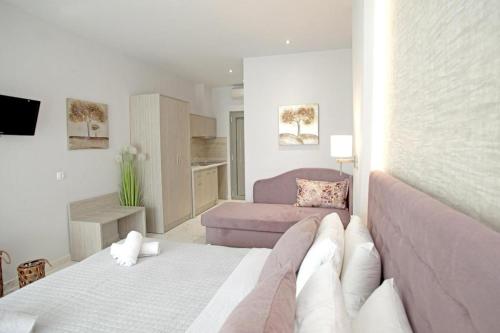 Gallery image of EL MARE ROOMS in Pefkohori