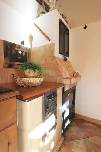 Η κουζίνα ή μικρή κουζίνα στο Eden guest house