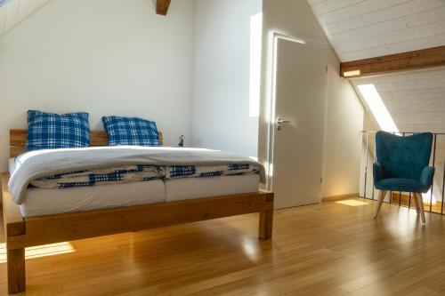 Ένα ή περισσότερα κρεβάτια σε δωμάτιο στο Schwarzwald Apartment City Studio