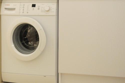 Completely Renovated Apartment Top 16 - Easy Self Check in