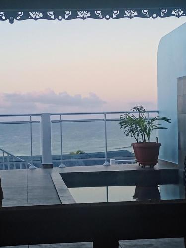 Un balcón o terraza de Aux Colibris Amoureux : loft de standing avec vue mer