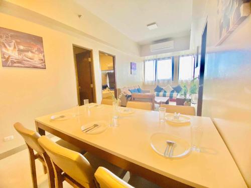 Χώρος καθιστικού στο The Mactan Newtown