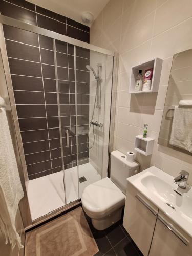 Kúpeľňa v ubytovaní Chambre avec salle d'eau privée