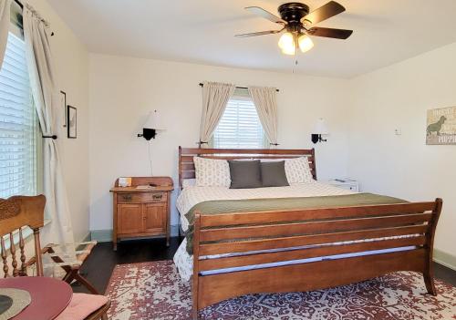 Ένα ή περισσότερα κρεβάτια σε δωμάτιο στο Pheasant Field Bed and Breakfast