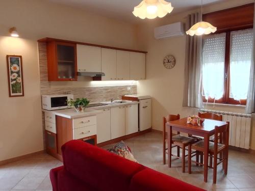 Kuchnia lub aneks kuchenny w obiekcie A casa di Iole