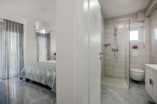 Kylpyhuone majoituspaikassa Villa Ana 2