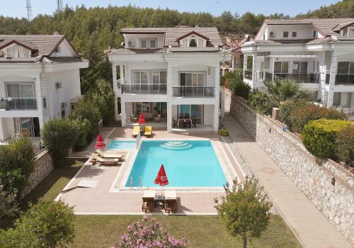 Πισίνα στο ή κοντά στο Villa Raya 1