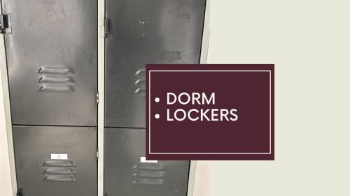 a sign on a locker door with donut lockers at Hostal Villa Marta in Santa Ana