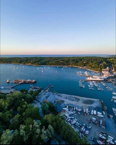 Fotografie z fotogalerie ubytování The Elite Enclave v destinaci Port Jefferson Station
