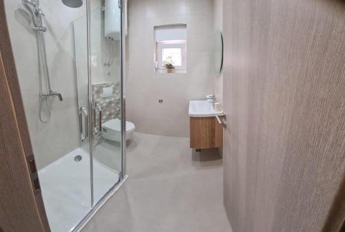 Apartments by the sea Kastel Kambelovac, Kastela - 22444