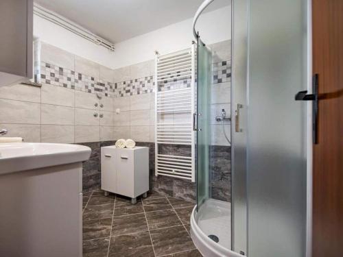 Apartments with parking space Rovinj - 22525