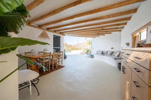 Villa Sea Walk Mykonos 200m to ftelia beach