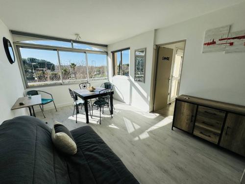 Bel appartement refait à neuf, au calme avec parking privatif à Agde - FR-1-723-131