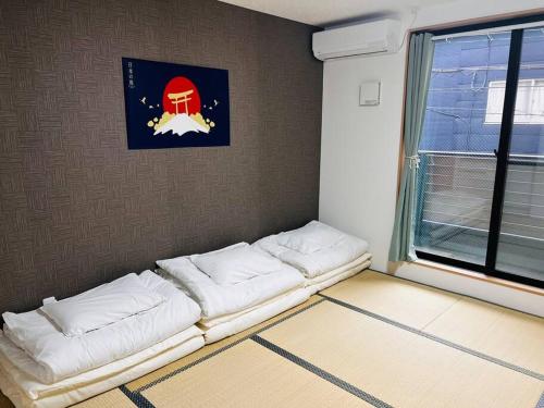 全新上线花跡民宿4号馆202，关西机场直达萩之茶屋出站1分钟！难波，心斋桥4分钟车程！