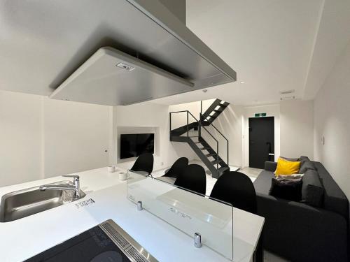 b hotel Rijodori - Modern 6ppl City Apt with Breakfast Included