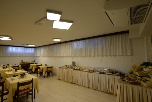 ห้องอาหารหรือที่รับประทานอาหารของ Hotel Giulio Cesare