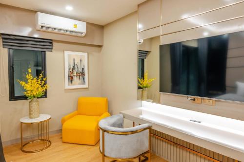 Televisyen dan/atau pusat hiburan di Bestier Hotel Hatyai