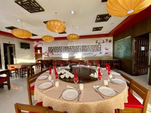 ห้องอาหารหรือที่รับประทานอาหารของ Asiatel Airport Hotel