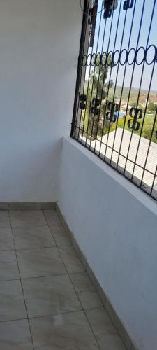 En balkong eller terrasse på Saloome Accommodation Mikindani