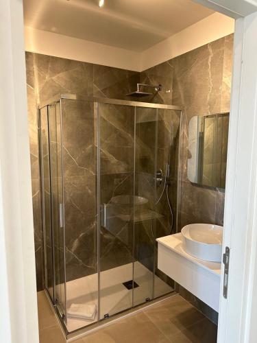 Ένα μπάνιο στο Amani Chic Rooms