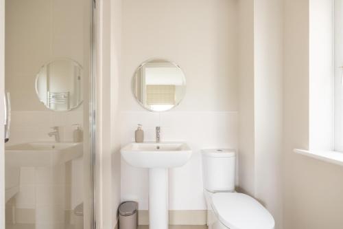 Luxury Detached Home photo 10