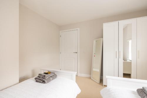 Luxury Detached Home photo 9