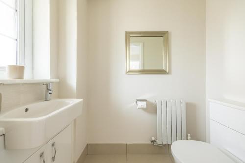 Luxury Detached Home photo 45