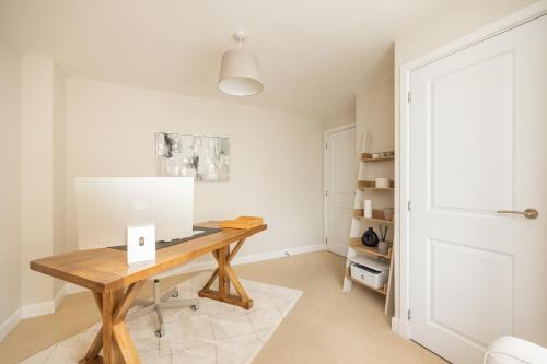 Luxury Detached Home photo 42
