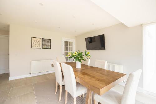 Luxury Detached Home photo 16