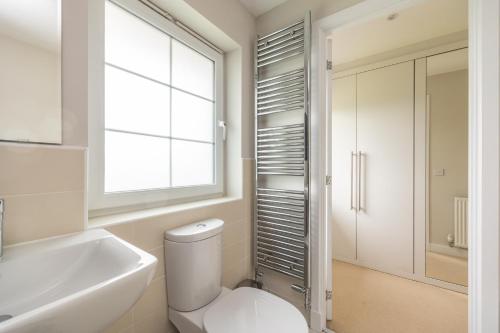 Luxury Detached Home photo 27
