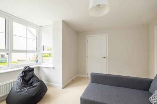 Luxury Detached Home photo 35