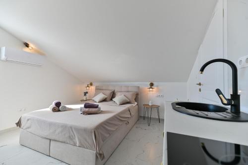 Studio apartman with jacuzzi on rooftop