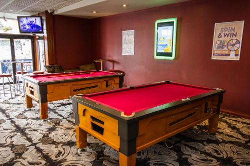 A pool table at Wiley Park Hotel