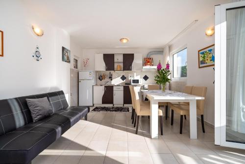 Dapur atau dapur kecil di Apartment Mili