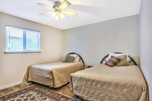 1759 Venice Drive homeにあるベッド