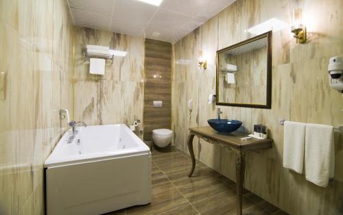 Koupelna v ubytování Svalinn Hotel