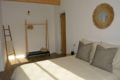 Postel nebo postele na pokoji v ubytování calMar Tenerife 2