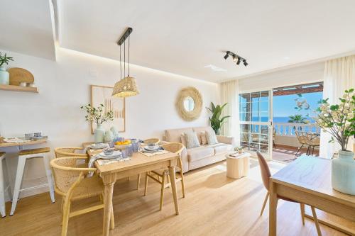Sea la vie by Lovely Rentals