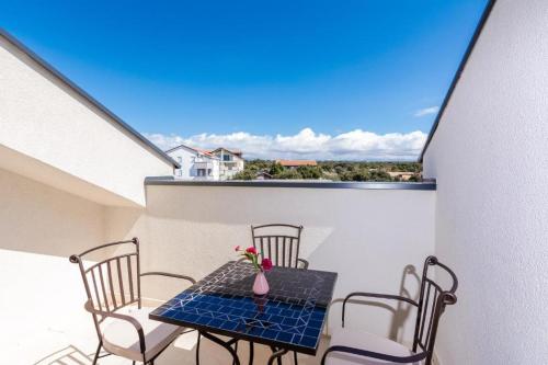 Gallery image of Luxury Mandre Penthouse in Mandre
