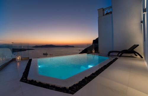Piscine de l'établissement Daydream Luxury Suites ou située à proximité