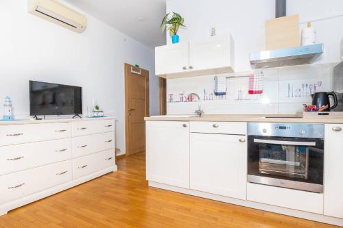APARTMENT EASY