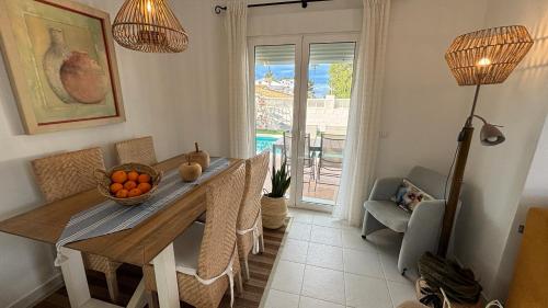 Χώρος καθιστικού στο Precioso chalet independiente en Denia con piscina