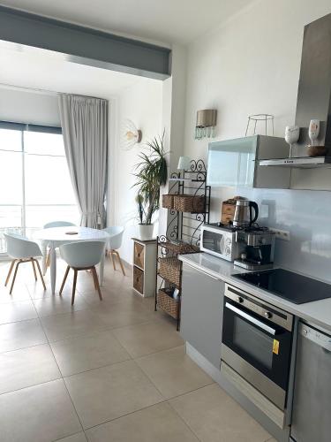 Photo de la galerie de l'établissement Superbe Appartement Cosy Face Mer, à Palavas-les-Flots