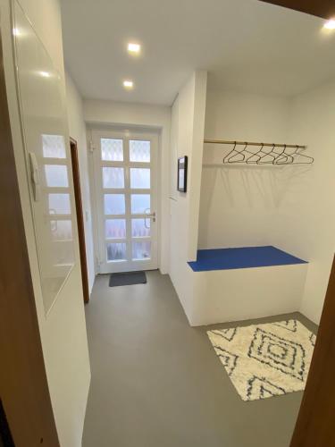 Fotografie z fotogalerie ubytování Schöne zentrale 2 Zimmer Wohnung v destinaci Bodenheim