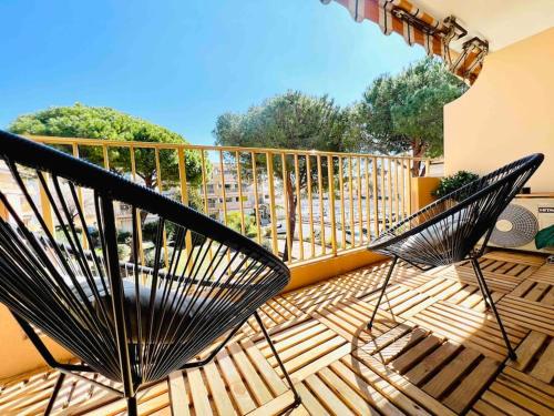 MARCO POLO - studio neuf avec parking & piscines